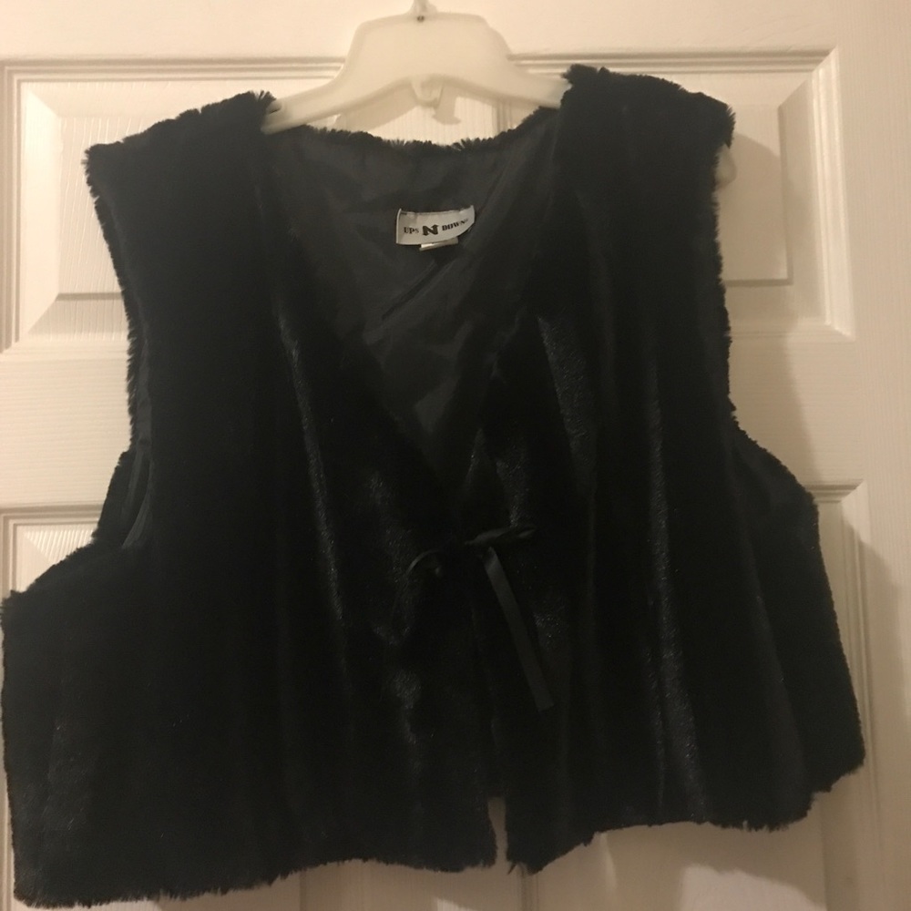Faux Fur Crop Vest